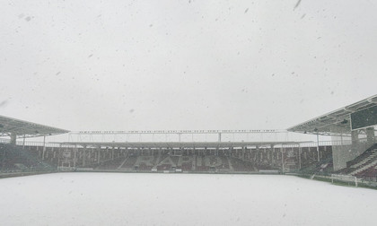 Peisaj hibernal în Giuleşti. Stadionul Rapidului e acoperit de zăpadă