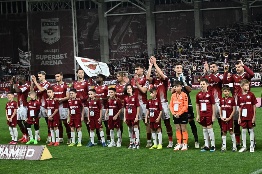 Revoluţie totală la Rapid! Cinci jucători vor fi OUT din vară, iar patru vor veni în Giuleşti