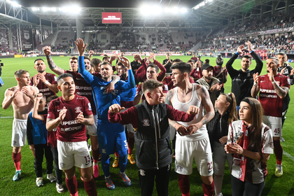 Ultimă oră! A început curăţenia generală a lui Neil Lennon la Rapid. Un nume greu din vestiar este OUT din Giuleşti

