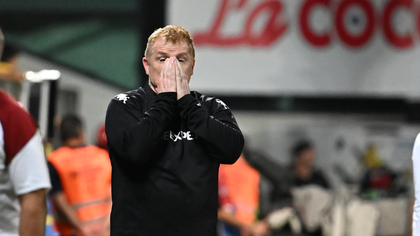 Fanii Rapidului l-au "mitraliat" pe Neil Lennon după ce au văzut echipa de start! "Şanse mai mari la 6/49"