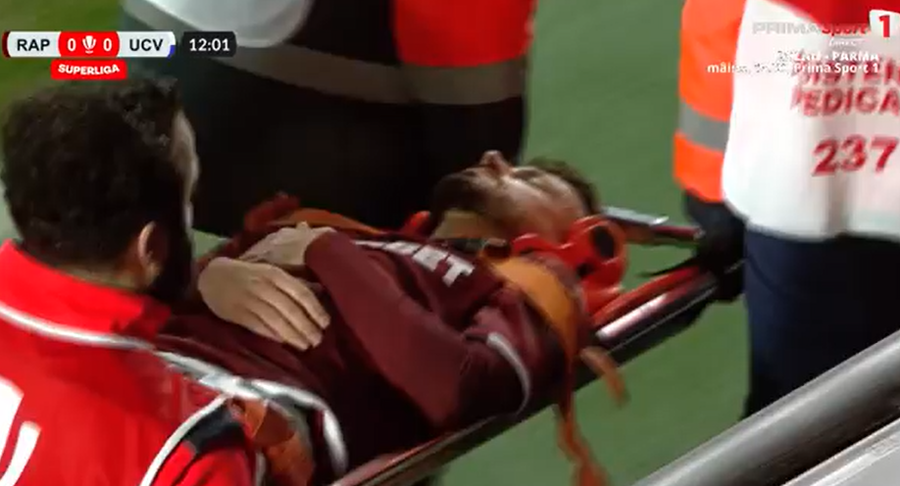 VIDEO | O nouă problemă pentru Marius Şumudică. Jucătorul s-a accidentat şi a fost scos pe targă