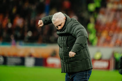 VIDEO | Marius Şumudică, prima reacţie după ce Rapid şi-a asigurat locul 6 la startul play-off-ului! "Dumnezeu te pedepseşte"