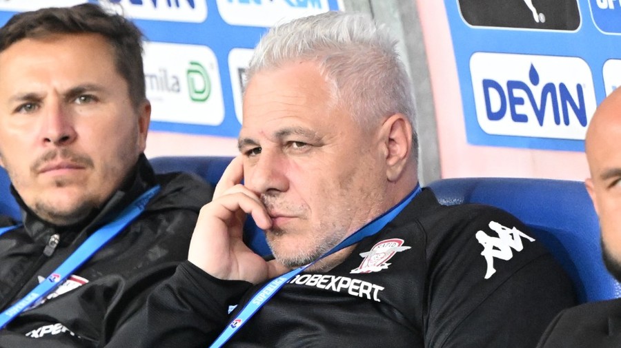 Marius Şumudică nu a mai suportat şi a răbufnit la adresa celor din club: „Ar trebui să se oprească”