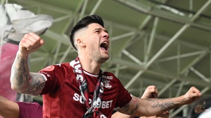 VIDEO | Căpitanul Cristian Săpunaru, în lacrimi după ultimul meci în Giuleşti: „E greu să vorbesc în momentele astea”. Fanii din Giuleşti l-au cerut preşedinte