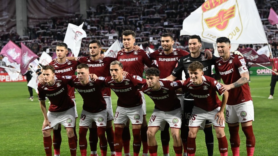 //i0.1616.ro/media/581/3142/38244/22039368/1/rapid-bucuresti-cfr-cluj-play-off-superliga-superbet-19-05-2025-4.jpg