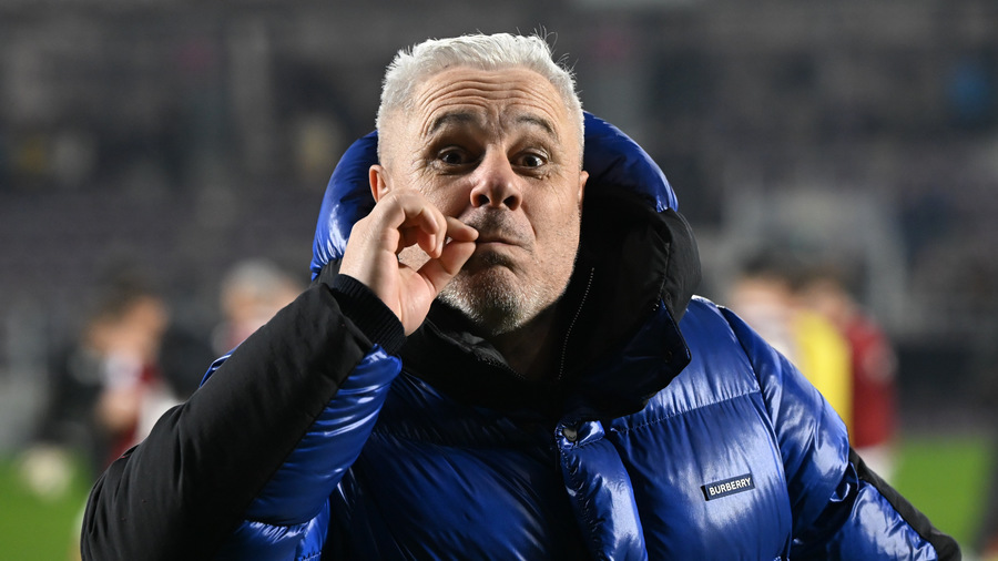 Marius Şumudică, "cenzurat" de contractul pe care l-a semnat cu Rapid
