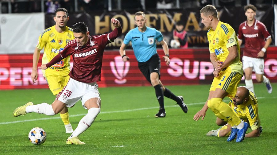 EXCLUSIV VIDEO | Dobre, pus la zid după victoria Rapidului: "Jucăm fotbal sau ce jucăm?" 