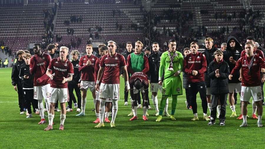 Discurs la superlativ la adresa unui fotbalist de la Rapid: „Un jucător de genul ăsta îţi lărgeşte paleta de exprimare tactică” | VIDEO EXCLUSIV