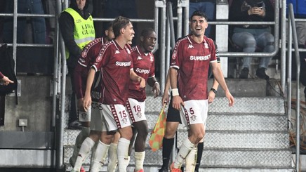 Fostul atacant din Giuleşti a numit jucătorul indispensabil din primul 11 al Rapidului: „Nu ar trebui să lipsească” | VIDEO EXCLUSIV