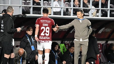 Costel Gâlcă a decis în cazul lui Alex Dobre! Jucătorul nu mai este căpitan şi riscă să-şi piardă locul de titular: ”A greşit foarte grav. Dacă nu se adaptează, va juca altul care înţelege”
