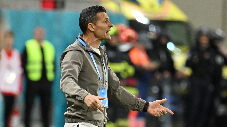 VIDEO | "O umilinţă, o ruşine, pentru că nu poţi să lucrezi atâtea luni şi să pară că ai uitat fotbalul”. Gâlcă a analizat criza Rapidului