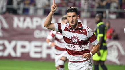 Conducerea Rapidului a făcut anunţul despre transferul lui Alex Dobre: "El este jucătorul care are cele mai mult discuţii"