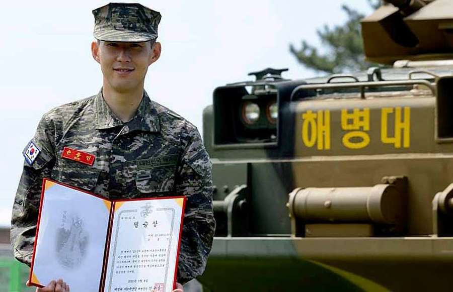 Aventurile lui Heung-Min Son în stagiul militar din Coreea de Sud: "Dormeam zece în cameră"
