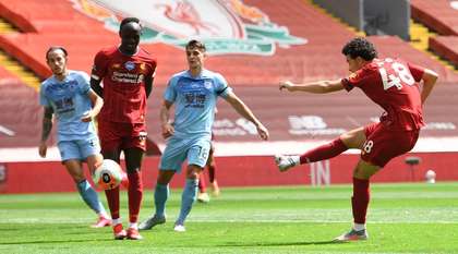 Surpriză în Premier League. Liverpool, egal acasă cu Burnley