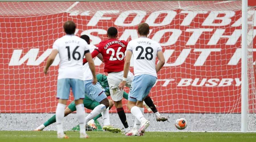 Pas greşit pentru United, în goana după un loc de Champions League