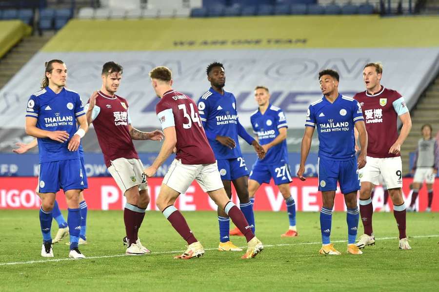 Leicester, maxim de puncte în Premier League. ”Vulpile” au fost conduse de Burnley, dar au întors partida