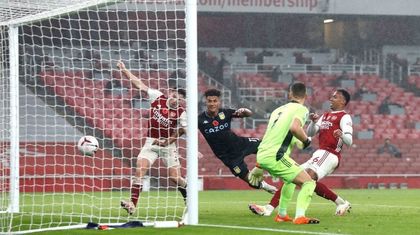 Arsenal, înfrângere la scor, contra revelaţiei din Premier League