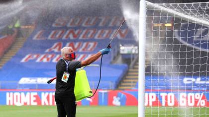 Un antrenor din Premier League cere suspendarea competiţiei, pe fondul pandemiei de coronavirus