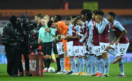 Liverpool în turul patru al Cupei Angliei, după 4-1 cu "grădiniţa" lui Aston Villa