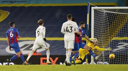 Leeds câştigă cu Crystal Palace şi urcă la mijlocul clasamentului din Premier League