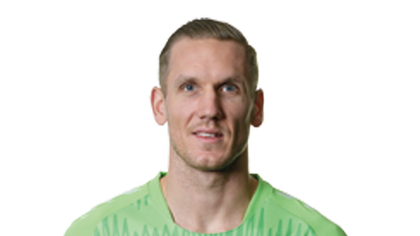 Portarul Robin Olsen şi familia lui, jefuiţi şi ameninţaţi cu o macetă în propria lor locuinţă
