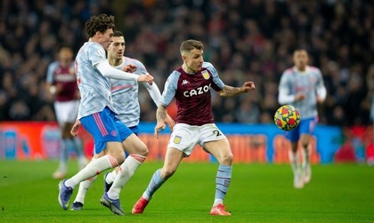 Manchester United se încurcă cu Aston Villa şi îşi dinamitează şansele la un loc de Champions League