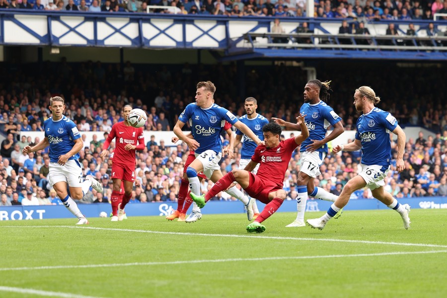 VIDEO | Everton - Liverpool 0-0. Merseyside Derby cu patru bare şi un gol anulat de VAR!