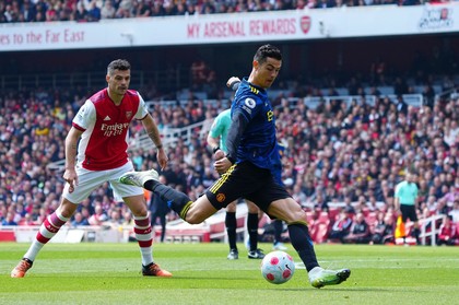 VIDEO ǀ Rezultatele etapei a 6-a din Premier League. Arsenal a pierdut cu Man. United şi a înregistrat primul eşec din sezon, iar Man. City s-a încurcat. Chelsea, victorie cu emoţii