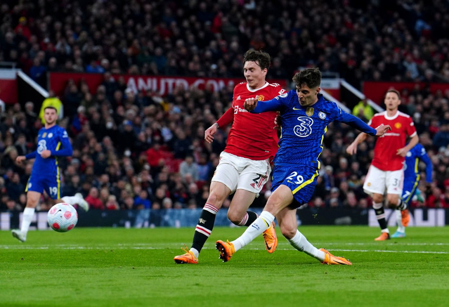 VIDEO | Chelsea - Manchester United 1-1. Ambele goluri au venit pe final. Varane a părăsit terenul accidentat