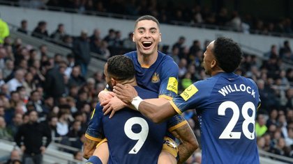 Newcastle e în mare formă. A trecut în deplasare de Tottenham şi e aproape de podium