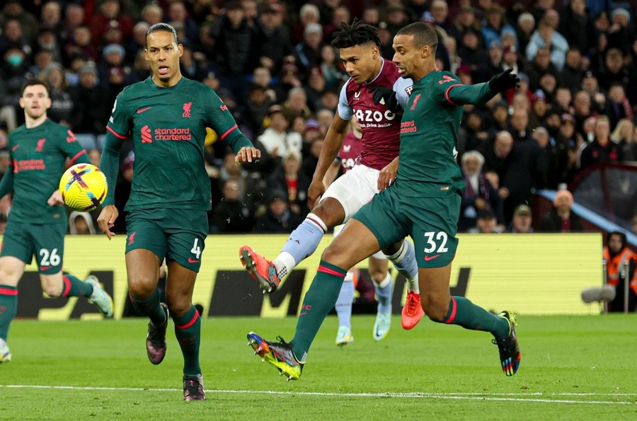 VIDEO | Aston Villa – Liverpool 1-3. ”Cormoranii” obţin victoria în urma unei partide superbe şi se apropie de primele 4 locuri