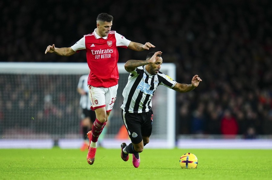 VIDEO | Arsenal învinge Newcastle şi rămâne aproape de Manchester City. ”Tunarii”, succes fără emoţii
