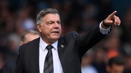 Sam Allardyce nu mai este antrenorul formaţiei Leeds United. El a condus echipa doar patru meciuri!
