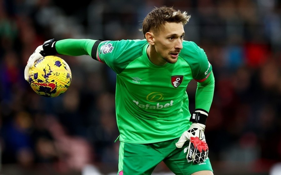 ”Singura soluţie”. Ionuţ Radu primeşte în sfârşit o şansă la Bournemouth