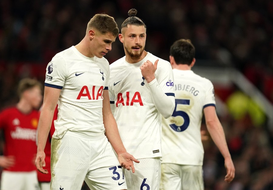 VIDEO | Manchester United - Tottenham 2-2. Radu Drăguşin a debutat la Spurs