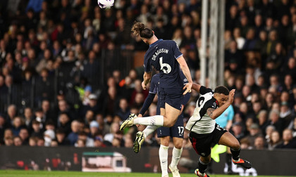 Radu Drăguşin, notă surprinzătoare, pentru prestaţia din primul meci ca titular în Premier League