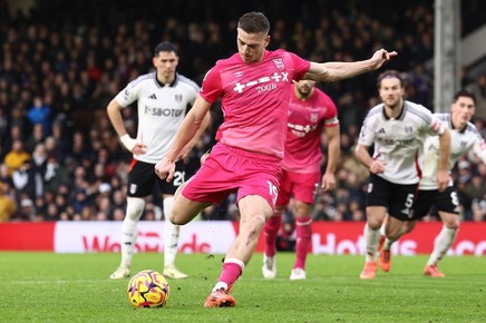 VIDEO | Fulham - Ipswich Town 2-2. Trei goluri s-au marcat din penalty