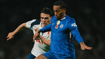 Chelsea se impune cu Tottenham şi o egalează în clasament