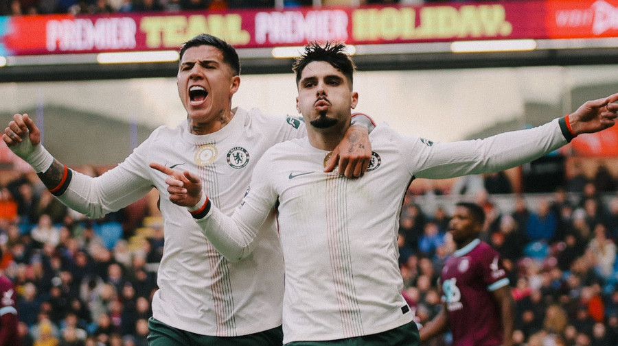 Chelsea trece de Burnely şi urcă pe locul secund în Premier League