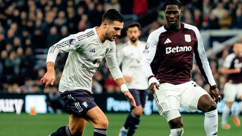 Manchester United a pierdut pe terenul lui Aston Villa şi e departe de podium