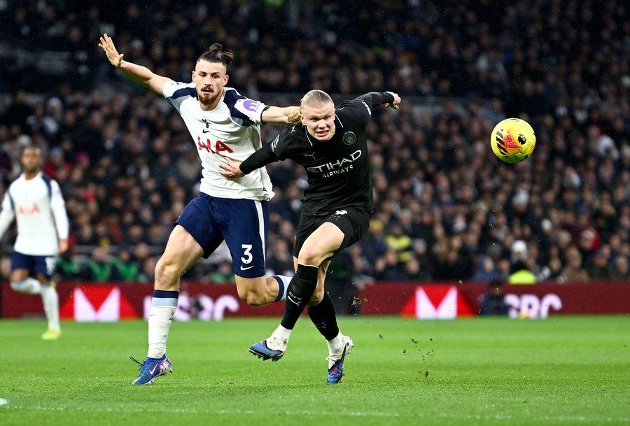 Adio, Serie A! Tottenham a blocat transferul lui Radu Drăguşin: „Nu pleacă nicăieri!”