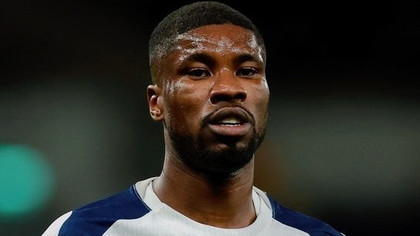 Danso, ţinta insultelor rasiste la meciul cu Brighton. ”Are tot sprijinul nostru, atât ca jucător, cât şi ca persoană”