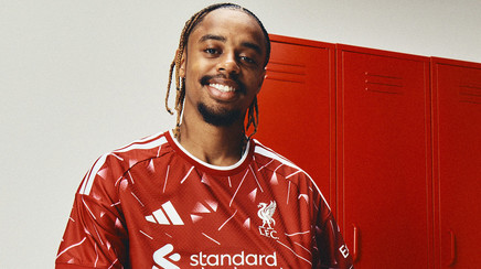 Liverpool l-a transferat pe Barcola de la PSG pentru o sumă astronomică