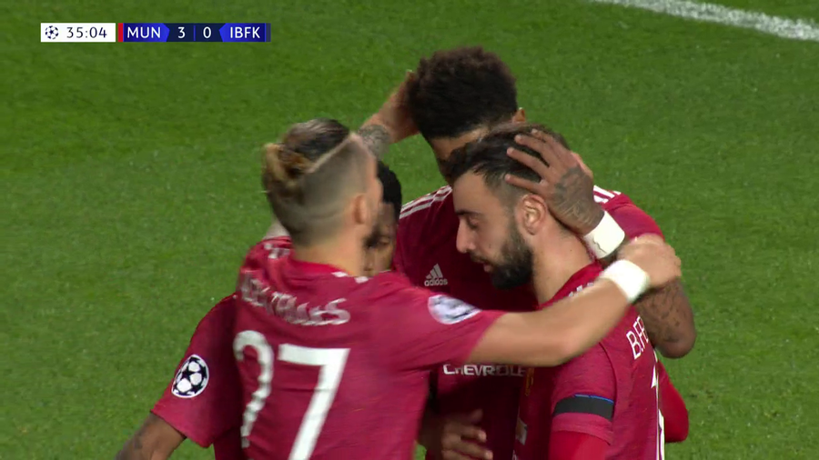 VIDEO | Bruno Fernandes şi gestul remarcabil făcut în United - Istanbul BB 4-1.  Cum a renunţat portughezul la şansa unui hat-trick în 27 de minute