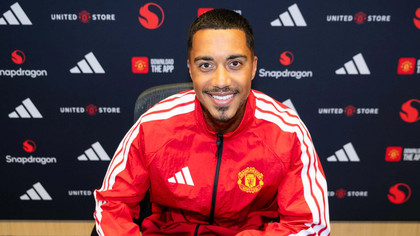 Youri Tielemans a semnat cu Manchester United