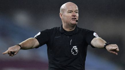 În Premier League se poate! Arbitrul VAR, dat afară din fotbalul profesionist pentru o greşeală gravă împotriva lui Arsenal