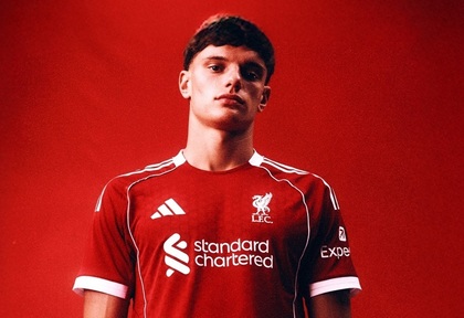 Liverpool l-a transferat de la Parma pe jucătorul de 18 ani Giovanni Leoni, pentru 26 de milioane de lire sterline