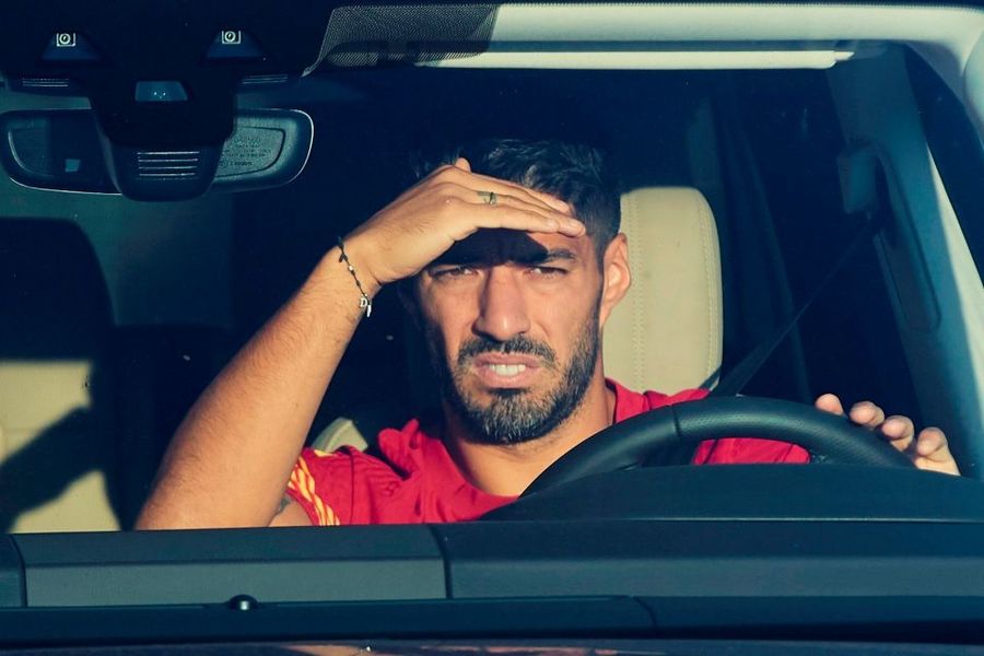 Luis Suarez, în mijlocul unui scandal uriaş! Atacantul uruguayan e acuzat că şi-a "aranjat" examenul pentru cetăţenia italiană