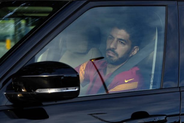 VIDEO | Luis Suarez a izbucnit în lacrimi la despărţirea de FC Barcelona. Imagini emoţionante