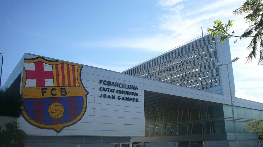 Zi importantă pentru fotbalul spaniol! A început votul pentru alegerea preşedintelui FC Barcelona